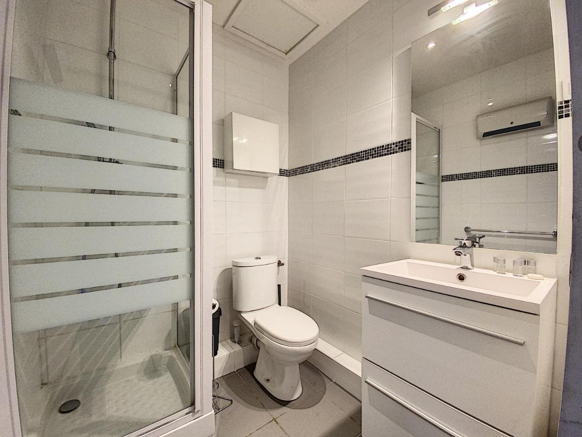 Maison 3 Chambres - Terrasse - Climatisation 10 Minutes A Pied Du Pont D'أفينيون المظهر الخارجي الصورة